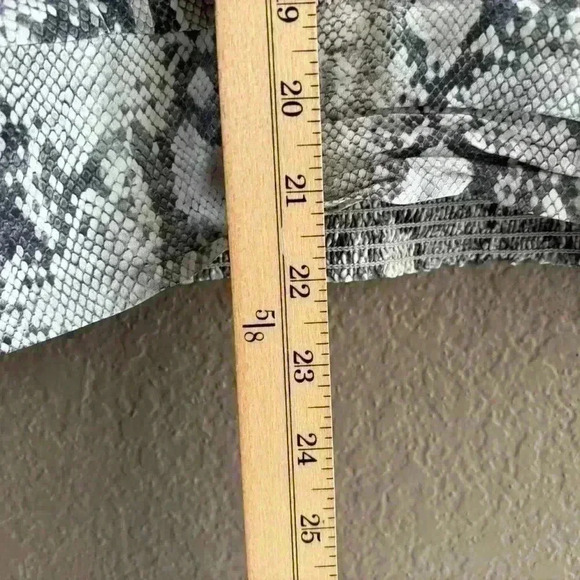 FRAME SLEEVELESS SNAKE-PRINT PARTY TOP BLOUSE SIZE XS Animal Preppy Office - Picture 8 of 9